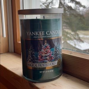 Yankees Candle 22oz Magical Frosted Forest